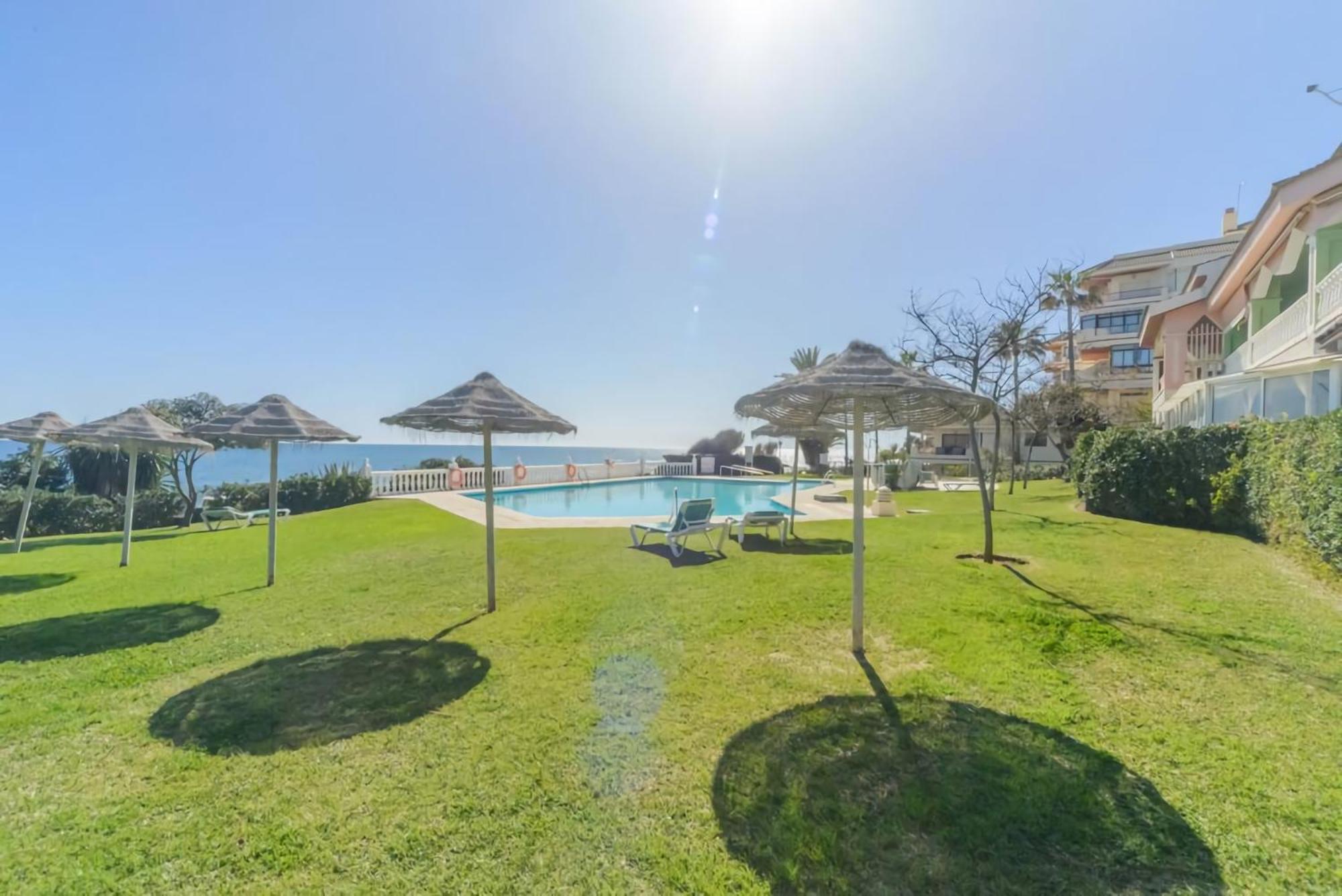 Urbanization On The Beach Front 1-3 La Cala De Mijas Exterior foto